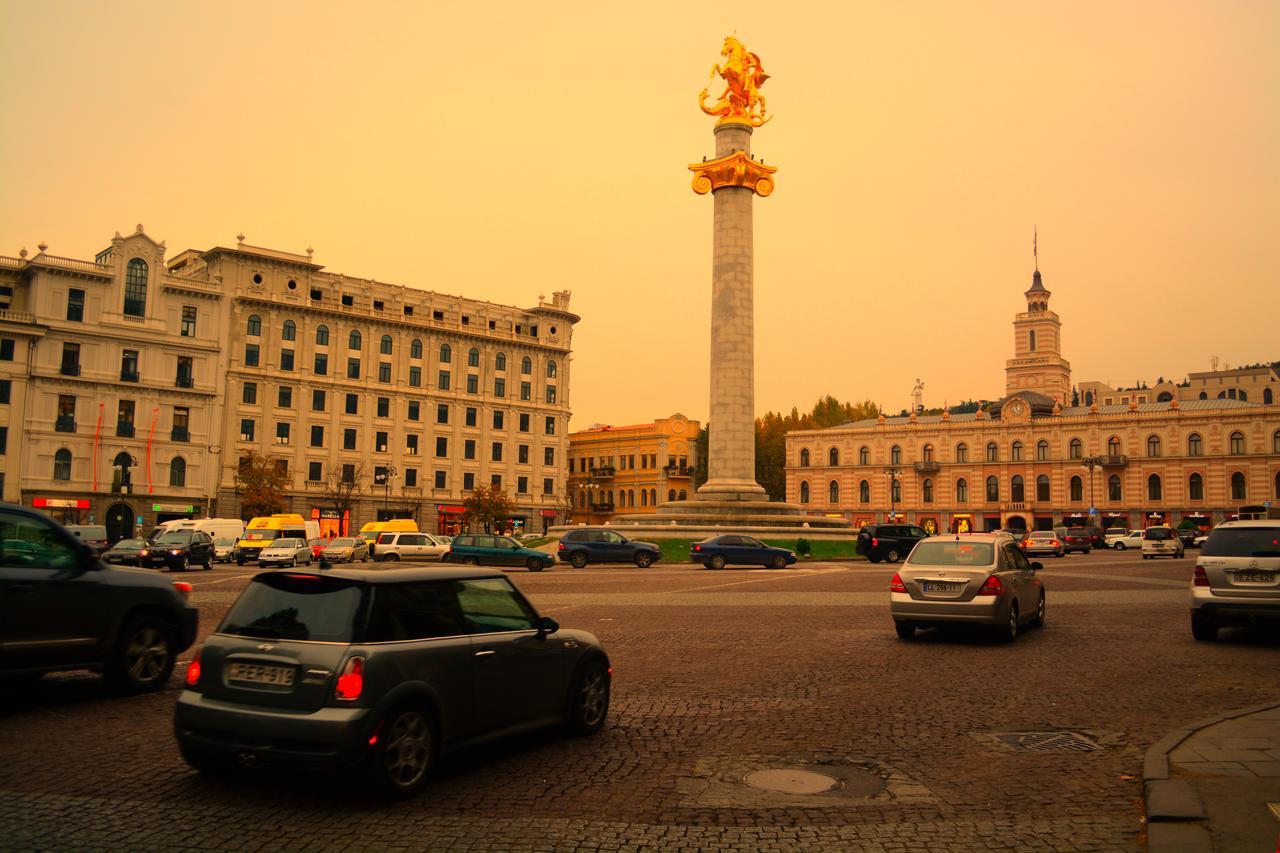All Seasons Hotel On Freedom Square Тбілісі Екстер'єр фото